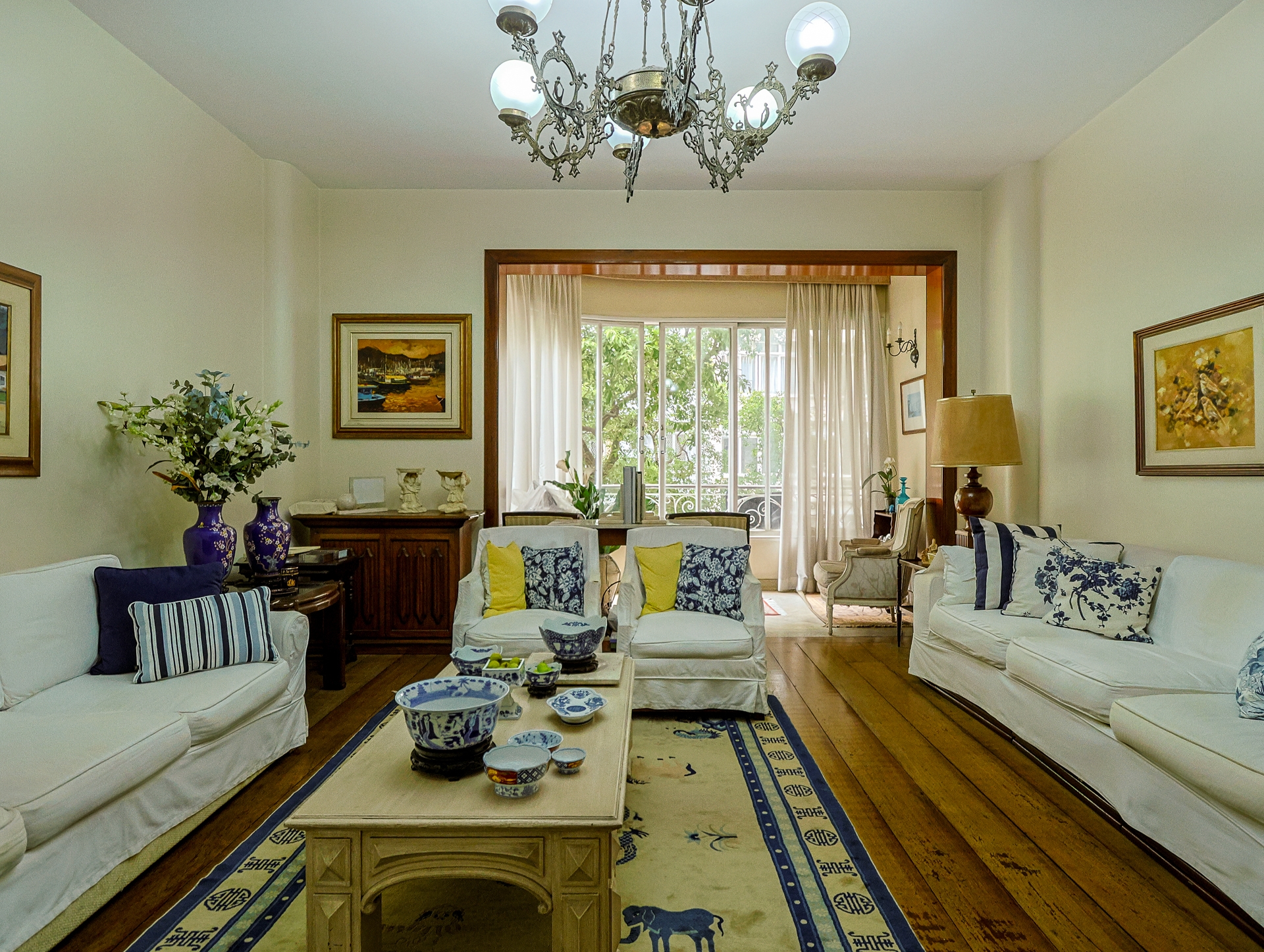 Apartamento em Copacabana — Rua Bolívar